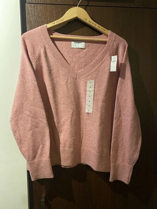 Old Navy Rose V-Neck Sweater - Picture 2 of 4